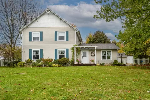 5665 W Phillips, Three Oaks, MI 49128
