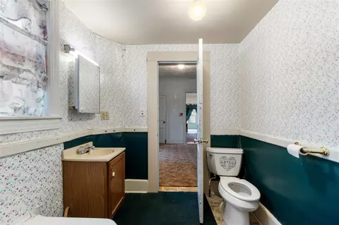 Bath - 1217 First, Jackson, MI 49203 photo 1 of 4