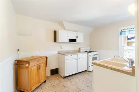 Kitchen - 1217 First, Jackson, MI 49203 photo 6 of 7