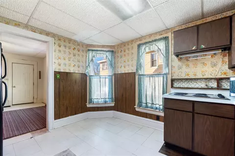 Kitchen - 1217 First, Jackson, MI 49203 photo 4 of 7
