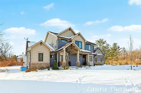 Exterior - 408 Park, Douglas, MI 49406 photo 2 of 3