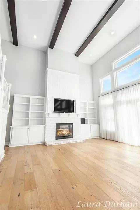 Living - 408 Park, Douglas, MI 49406 photo 1 of 8