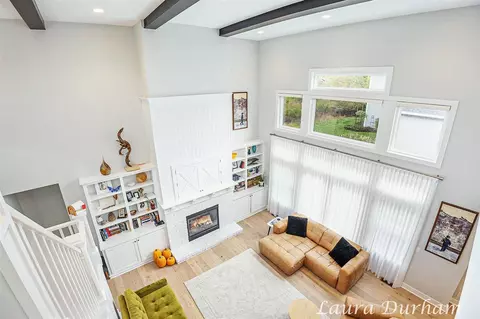Living - 408 Park, Douglas, MI 49406 photo 7 of 8