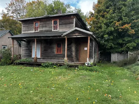 134 S Paw Paw, Coloma, MI 49038