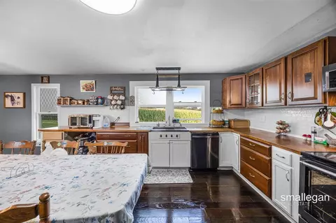 Kitchen - 1235 N State, Ithaca, MI 48847 photo 1 of 1