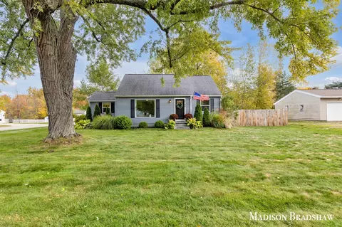 2140 Kinney, Walker, MI 49534