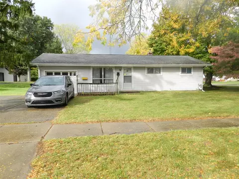 360 Coloma, Coloma, MI 49038
