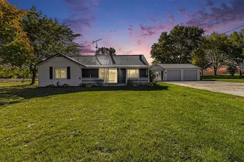 511 Beard, Pentwater, MI 49449