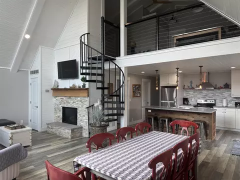 Dining - 2019 N Fox, Mears, MI 49436 photo 1 of 2