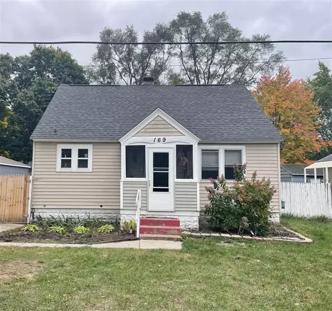 169 W Hile, Norton Shores, MI 49441