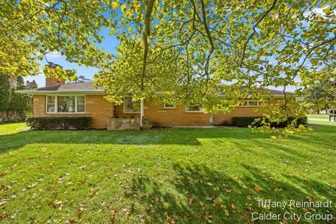 2596 Fletcher, Grand Rapids, MI 49506