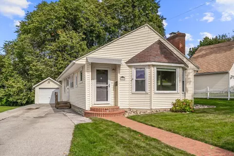 229 Parchmount, Kalamazoo, MI 49004