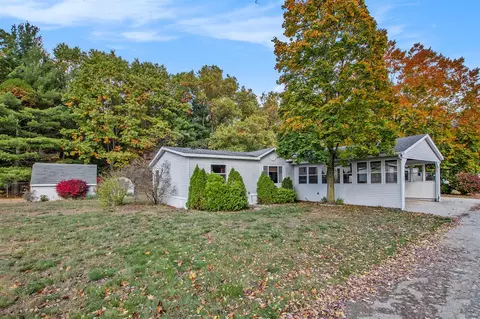 102 Apple, Muskegon, MI 49445