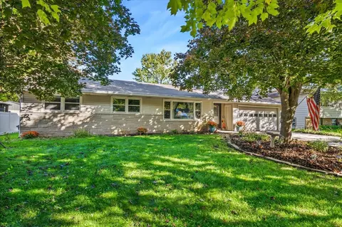 33200 Thelma, Paw Paw, MI 49079