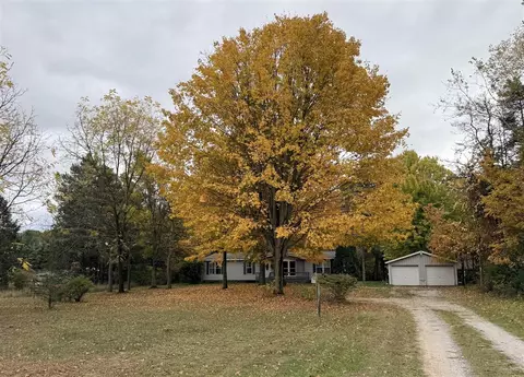 4223 W Arthur, New Era, MI 49446