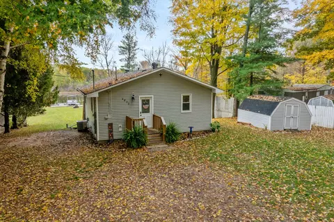 4820 Beech Dr, Lakeview, MI 48850