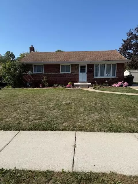 2490 Pinetree, Trenton, MI 48183