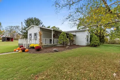 876 N Briggs, Quincy, MI 49082