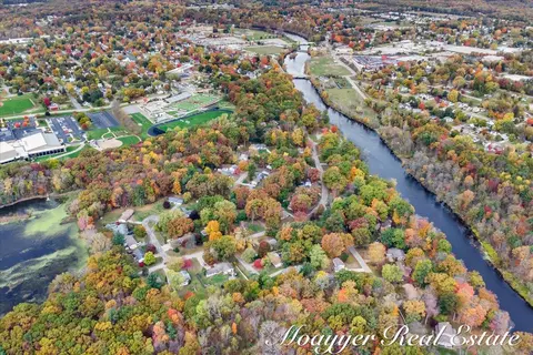 632 Edgewood, Belding, MI 48809 photo 7