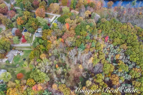 632 Edgewood, Belding, MI 48809 photo 6