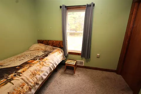 Bedroom - 7005 E 56th, Newaygo, MI 49337 photo 2 of 3