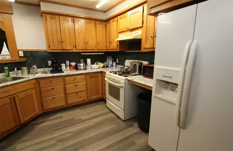 Kitchen - 7005 E 56th, Newaygo, MI 49337 photo 1 of 2