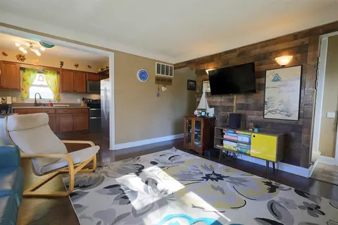 Living - 492 Everett, Milan, MI 48160 photo 3 of 3