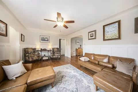 Living - 1214 Hamlin, Jackson, MI 49202 photo 1 of 1