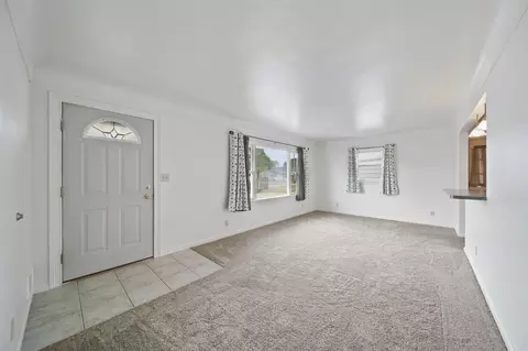 1341 Joseph St, Jackson, MI 49202 photo 4