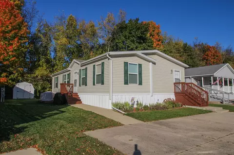 3550 W Wembley, Kalamazoo, MI 49009