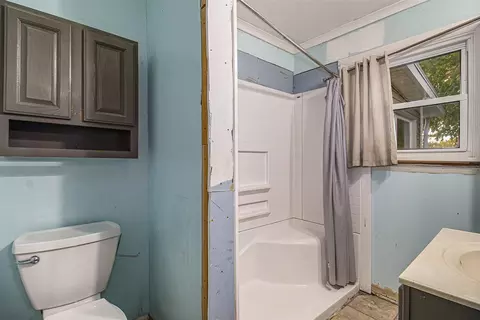 Bath - 11977 Maiden, Riga, MI 49276 photo 1 of 1