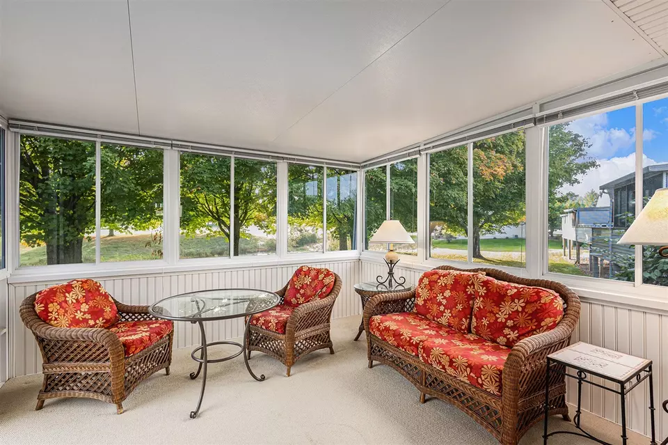 Exterior - 5954 Gleneagle, Hudsonville, MI 49426 photo 2 of 3