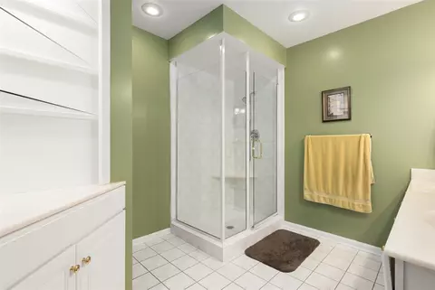 Bath - 5954 Gleneagle, Hudsonville, MI 49426 photo 1 of 3