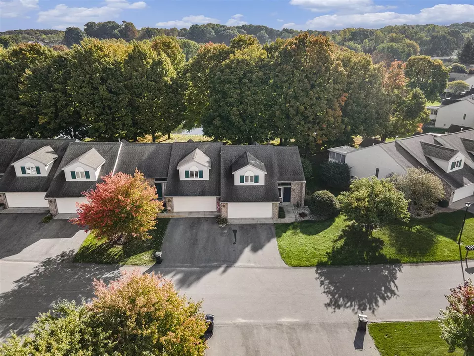 View/Area - 5954 Gleneagle, Hudsonville, MI 49426 photo 2 of 3