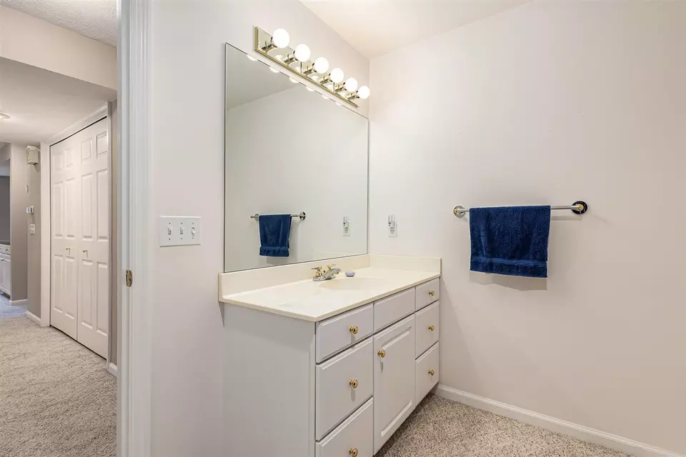 Bath - 5954 Gleneagle, Hudsonville, MI 49426 photo 3 of 3