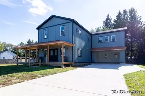 402 48th, Kentwood, MI 49548