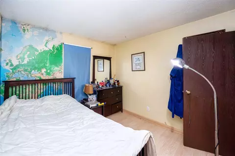 Bedroom - 1518 Southwick, Tecumseh, MI 49286 photo 2 of 6