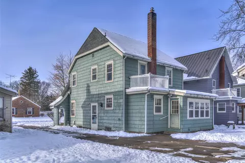Exterior - 1105 S Webster, Jackson, MI 49203 photo 3 of 8