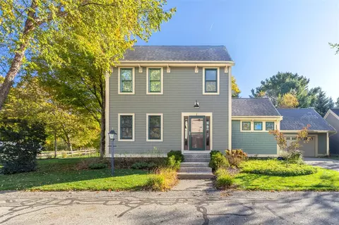 1 Cider Hill Ln, Douglas, MI 49406