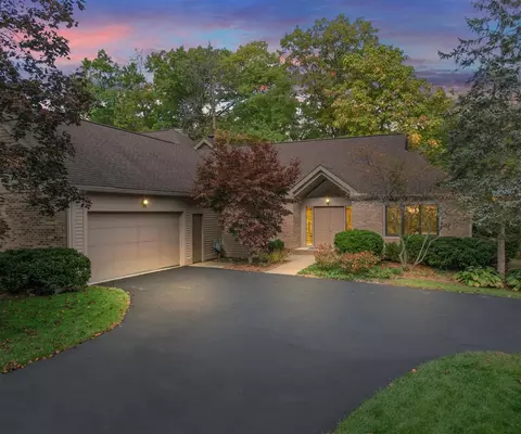 3026 Cross Crk, Ann Arbor, MI 48108
