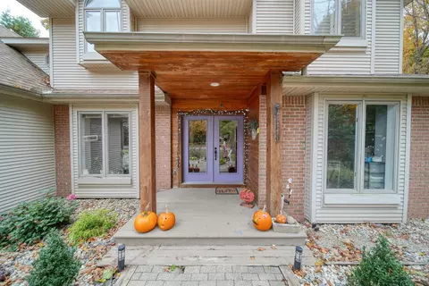 Exterior - 7142 Foxmoore, Jackson, MI 49201 photo 6 of 15