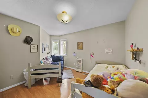 Bedroom - 7142 Foxmoore, Jackson, MI 49201 photo 3 of 8
