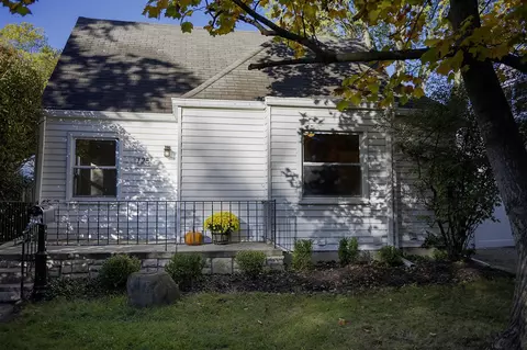 725 Charles, Ypsilanti, MI 48198