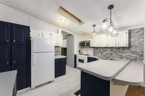 Kitchen - 3096 140th, Dorr, MI 49323 photo 1 of 1
