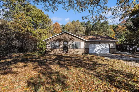 30300 64th, Lawton, MI 49065