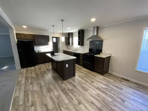3635 Hawthorn, Jackson, MI 49201 photo 4