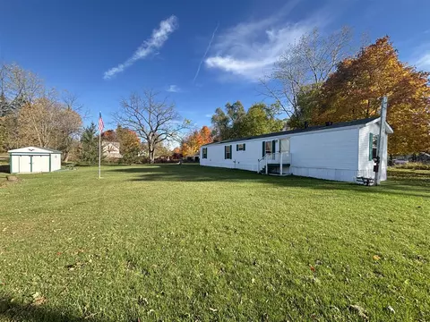 1055 Hayes, Montgomery, MI 49255