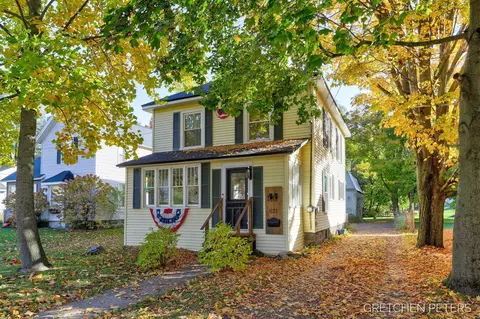 621 S Main, Wayland, MI 49348