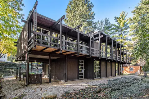 2525 Sheffield, Kalamazoo, MI 49008