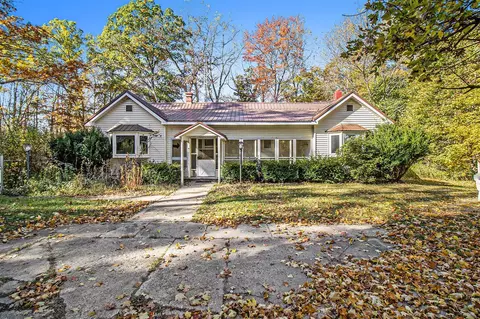 5600 Crystal Lk, Holton, MI 49425